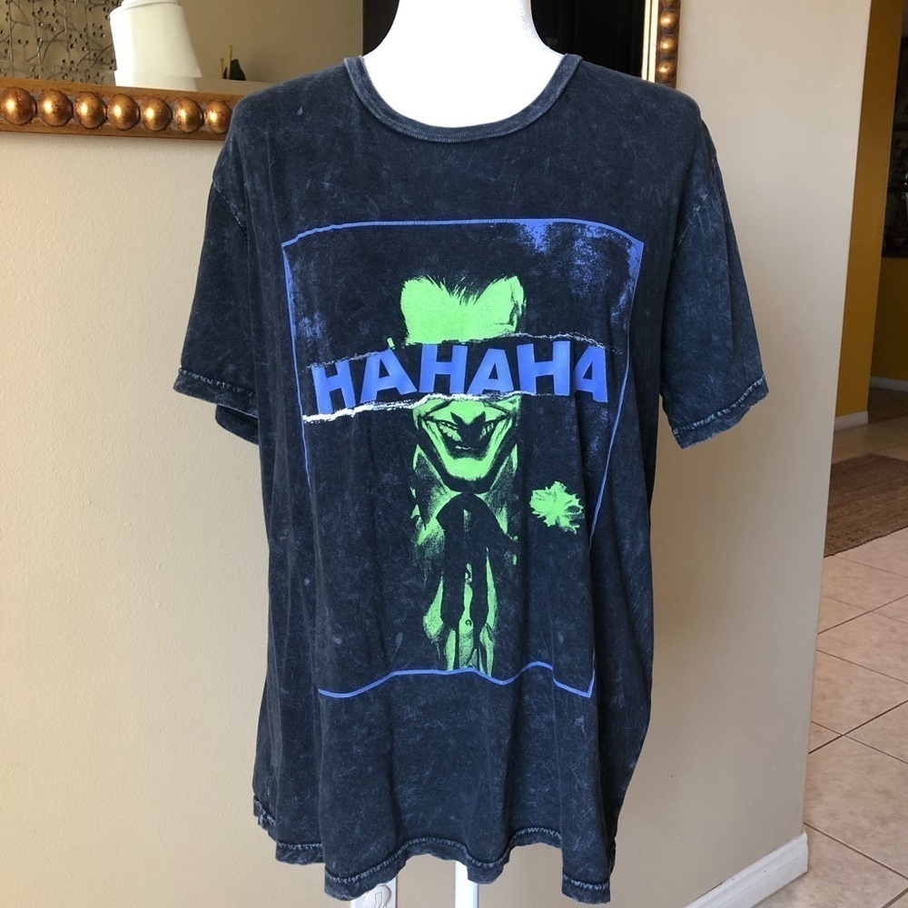 Batman Joker Black Acid Wash Short Sleeve Unisex Graphic T-shirt Size Large